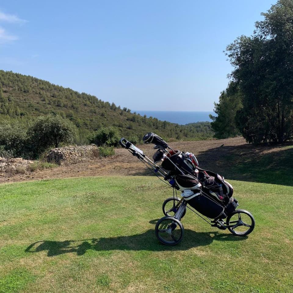 Hameau Des Amandiers-Vue Mer & Golf Saint-Cyr-sur-Mer Bagian luar foto
